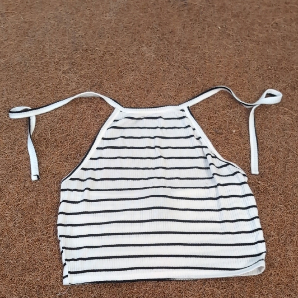tie back halter top black white